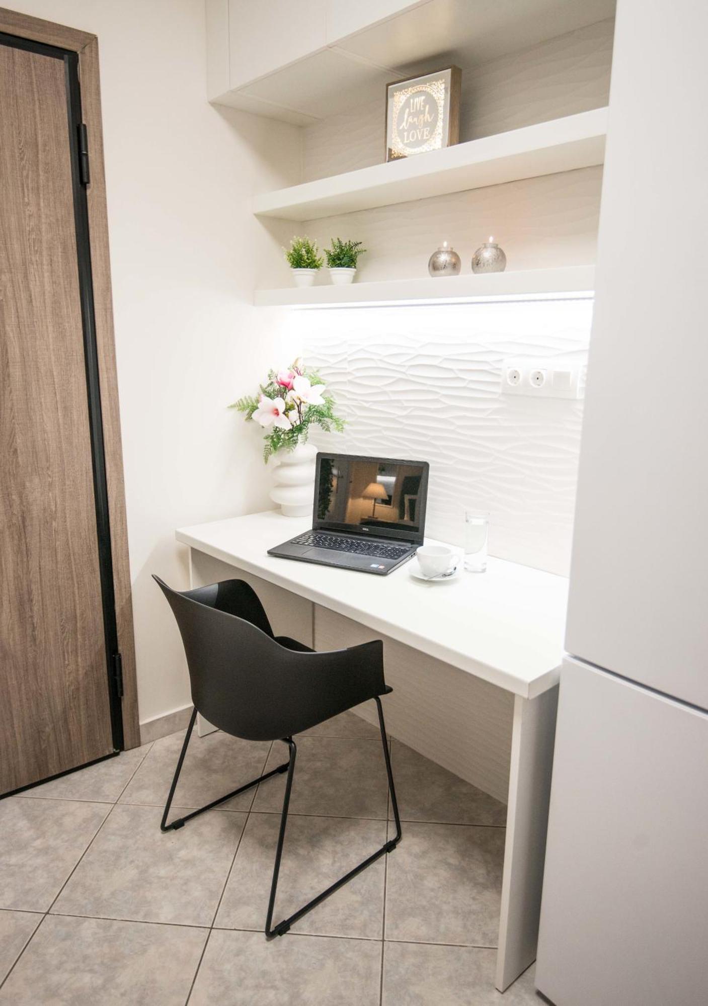 Apartment φιλόξενο μοντέρνο ανάμεσα στο κέντρο και την παραλιακή της πόλης *